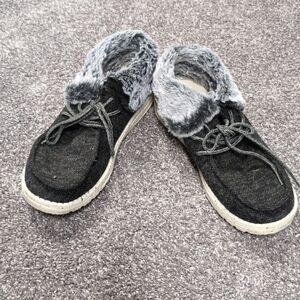 Hey Dude Britt Fur Lined Shoes – Women’s Size 7